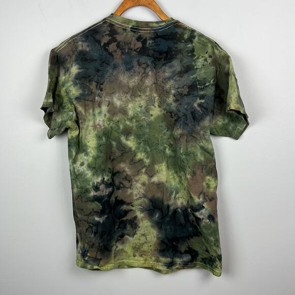 Chemistry tie dye bald eagle with aviators small graphic tee - Picture 6 of 6